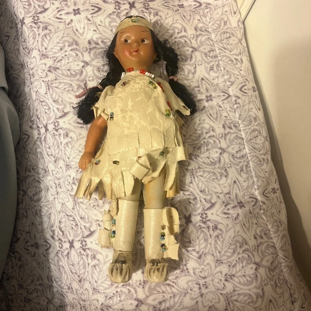 Vintage Native‎ American Porcelain Doll